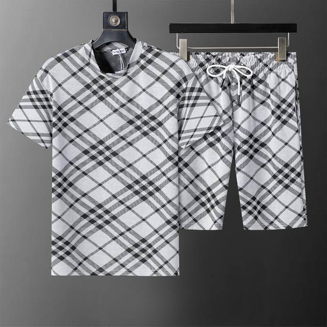 Spring and summer official website synchronized new round neck short suit, plai