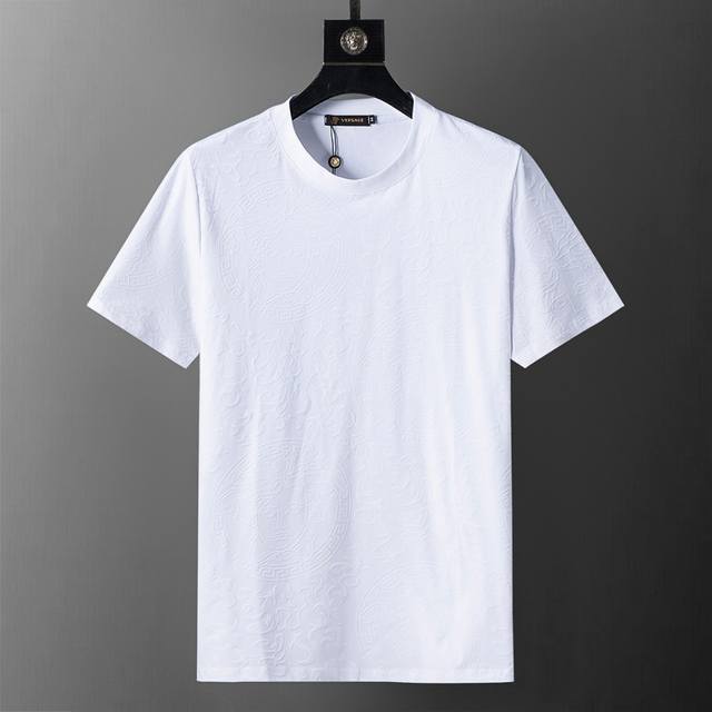 New T-shirt with flocking printing, exquisite workmanship, synchronized with th