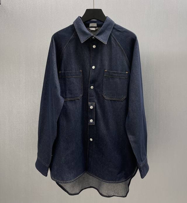 Cd Plain blue denim shirtSize: S-Xl New to the Fall 2025 Men's collection, this