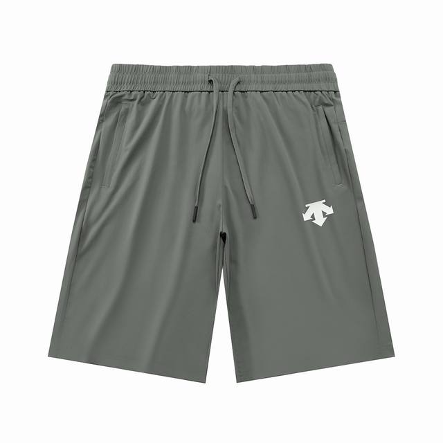Descente 2025 new three-dimensional convex rubber logo zipper pockets for men an