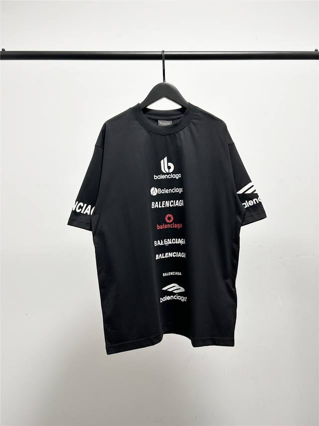 High-quality edition! This unisex Balenciaga short-sleeved T-shirt features a mu