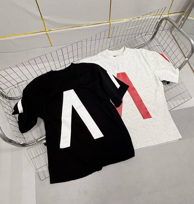 Balenciaga 24Ss limited edition music V-neck ripped print short-sleeve top. Reco