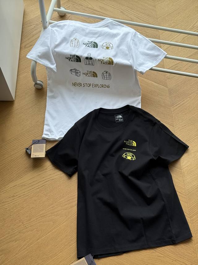 offers The North Face nine-grid tent print short-sleeved t-shirts. Available in