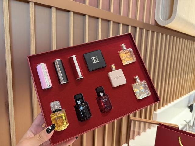 New Arrivals! Givenchy Forbidden Allure 10-piece Makeup Set! Includes: Lipstick