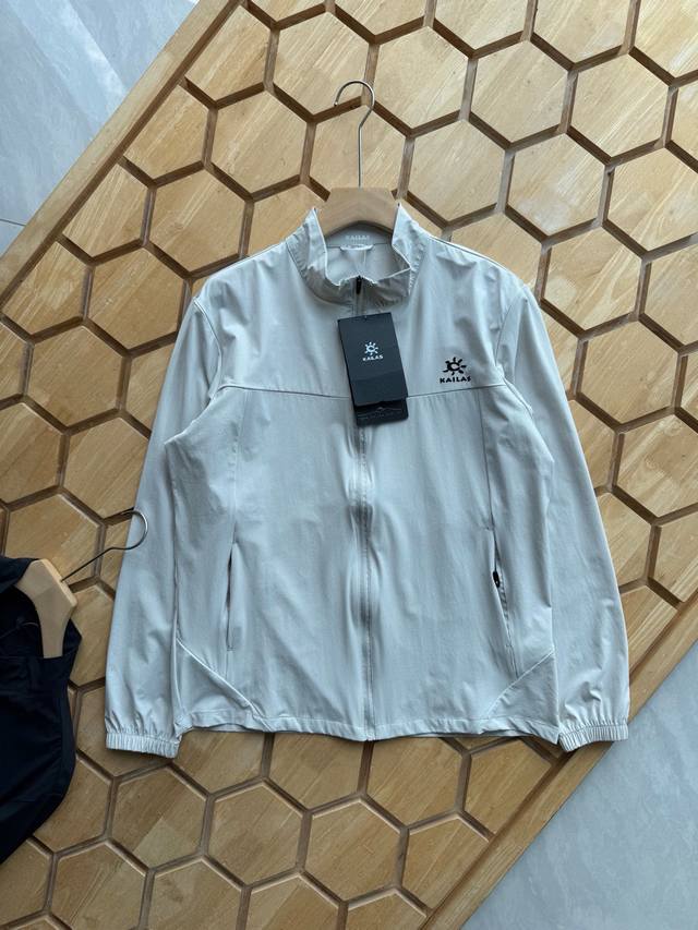 Kailas Lightweight Laser-Perforated Stand-Collar Water-Repellent, Breathable Out