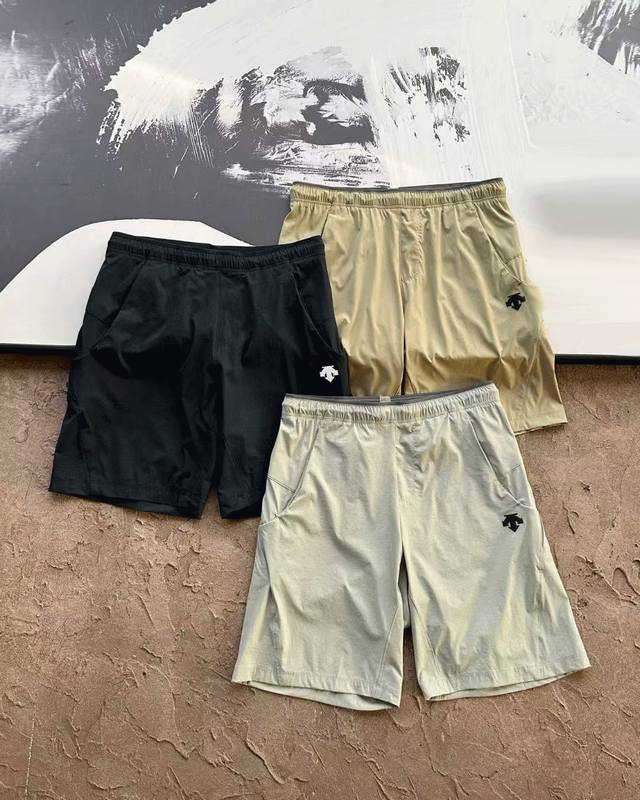 Descente outdoor shorts for men and women quick-drying breathable sports casual
