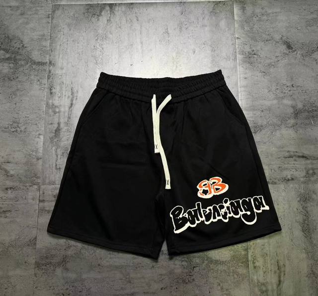 Balenciaga versatile casual sports couple shorts. Made of sports air layer fabri
