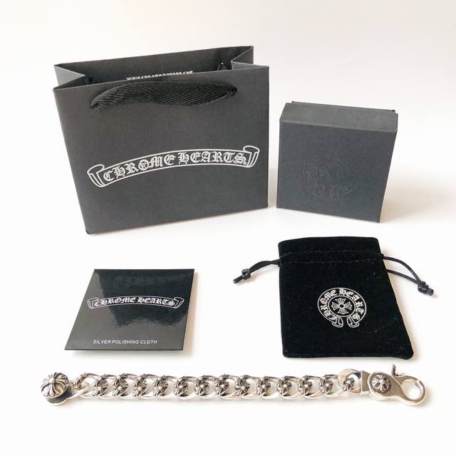 Size: 22cm Chrome Hearts Cross Flower Lobster Clasp Bracelet! A must-have for me