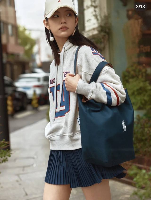 It is super cool to carry it in the summer. The canvas material is fresh and lig