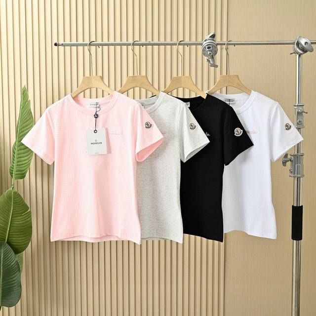 New Moncler women's summer classic cotton round neck T-shirt in four colors! Mad