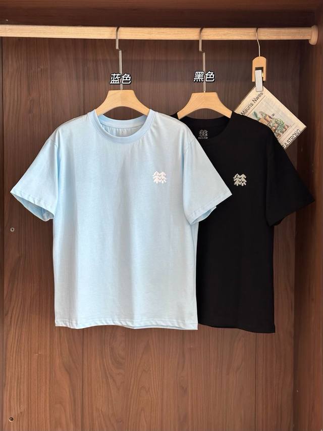 Kl women's short-sleeved crew neck t-shirt with back print, in perfect condition