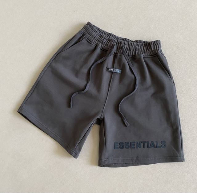 New Arrival! Essential's classic micro-logo shorts are unisex! These loose-fitti