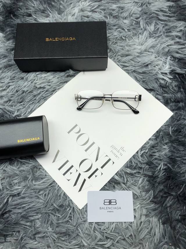 Balenciaga sunglasses, the highest edition, are coming soon. Through connections
