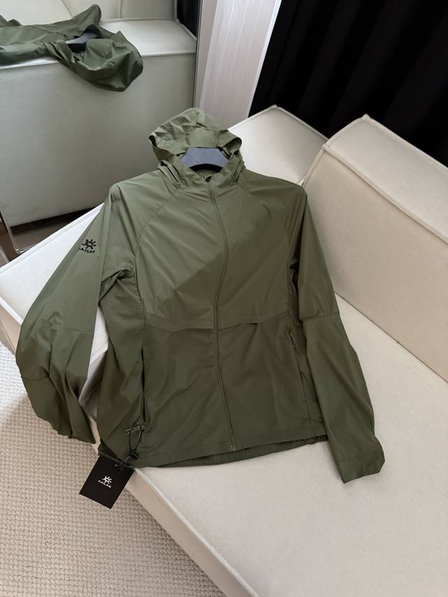 Kailas Sports Outdoor Hiking Lightweight Waterproof Casual Hooded Sun Protection