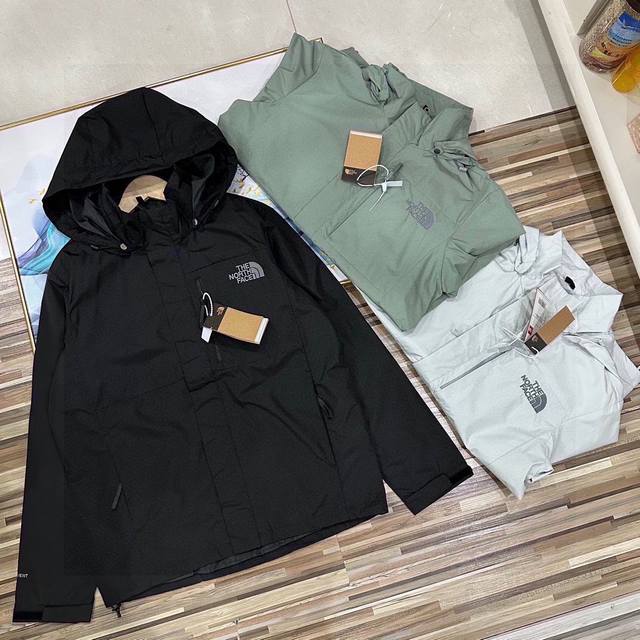 New in 3 high-end colors! The North Face's latest hooded jacket with a 10,000-st