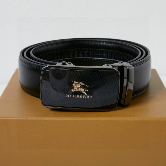 Original Burberry high-quality belt with a reflective, glossy finish and an auto