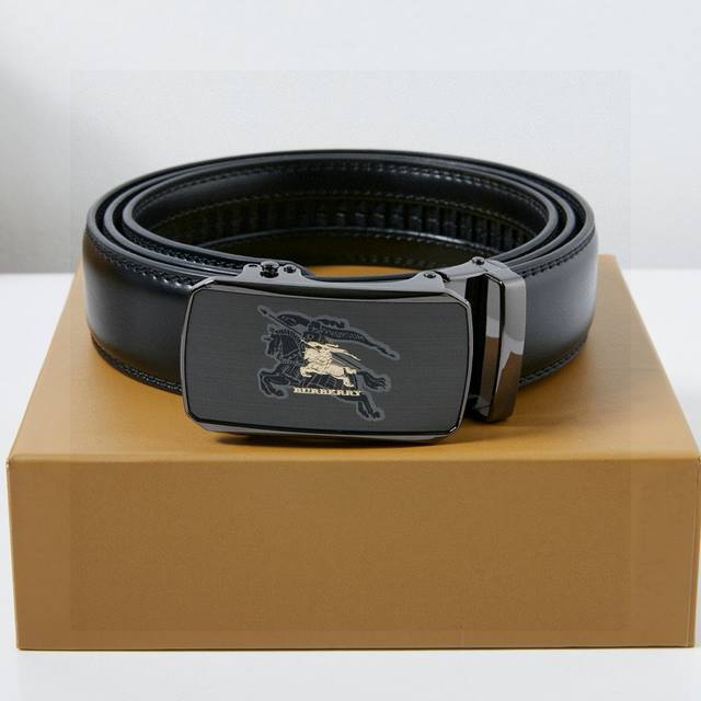 Original Burberry high-quality belt with a frosted, automatic, smooth buckle. En