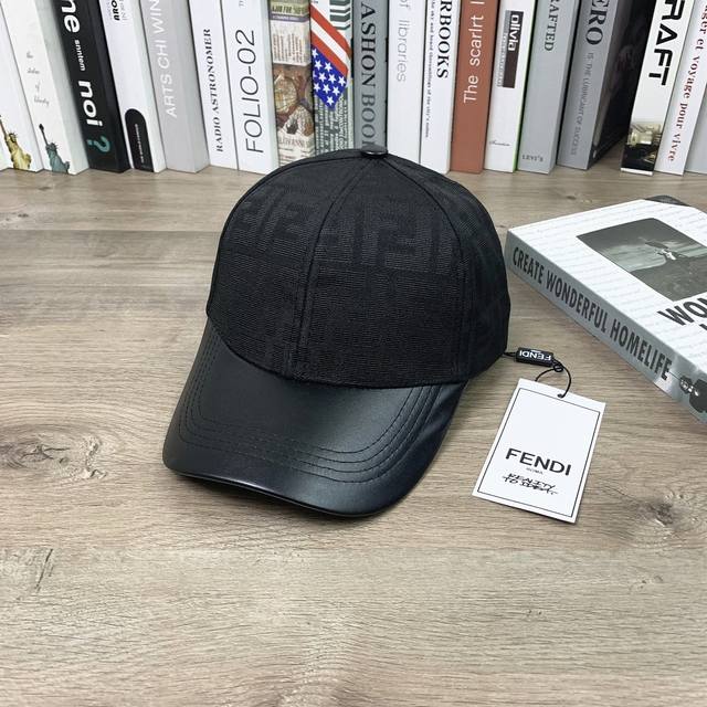 9696 Fendi classic baseball cap hard top black peaked cap men and women casual v