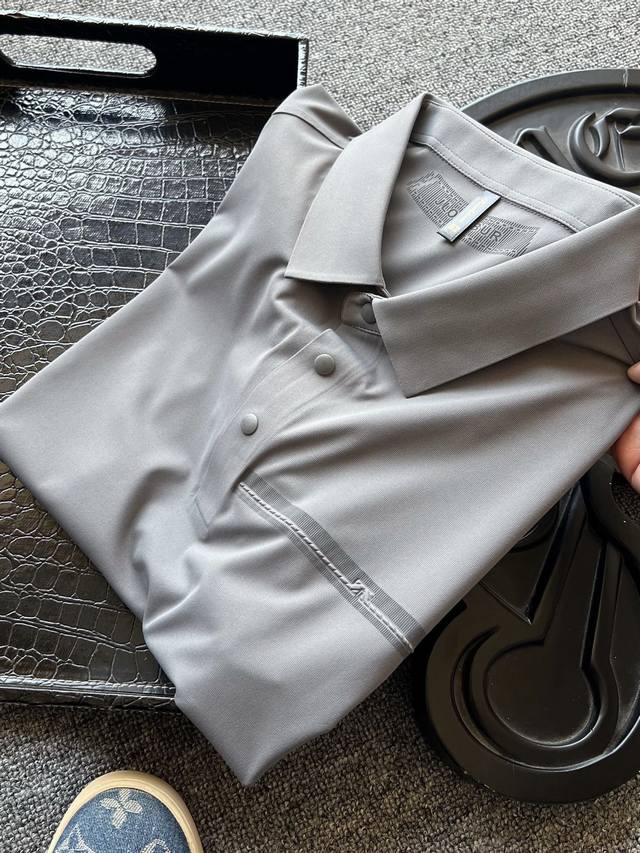 Top-tier luxury polo shirt! A hot seller! J.Lindeberg's premium seamless short-s