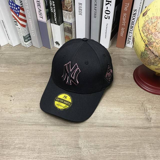9646 Ny Yankees MLB classic hard top baseball cap men and women casual duckbill