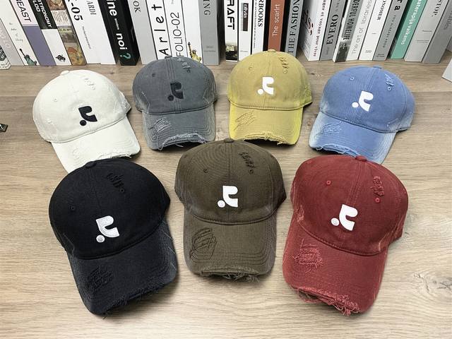 9640 Korean version of the niche trendy baseball cap washed old hole duckbill ca
