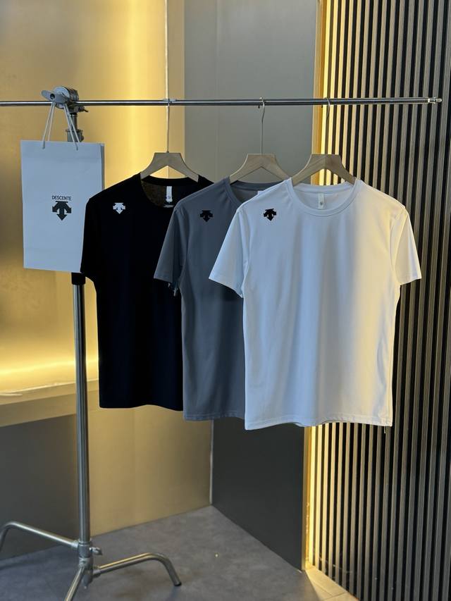 Descente 2025 Summer Men's Casual Outdoor Quick-Drying Short-Sleeved T-Shirt - C