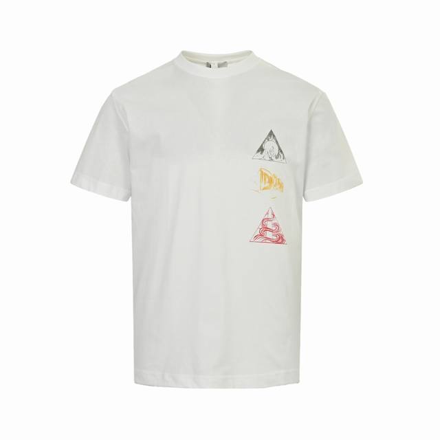 Dior Desert Universe print short-sleeved T-shirt. Simple yet refined, this Os sh