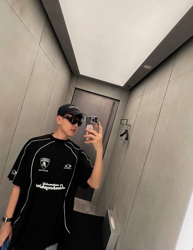 New Balencia X Automobili Lamborghini collaboration mesh jersey silhouette T-shi