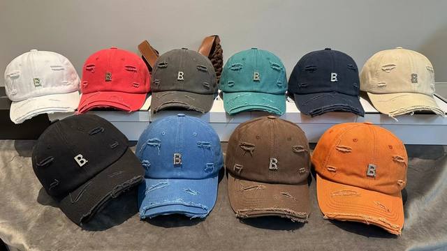 8460 B letter baseball cap with holes and old peaked cap for men and women coupl
