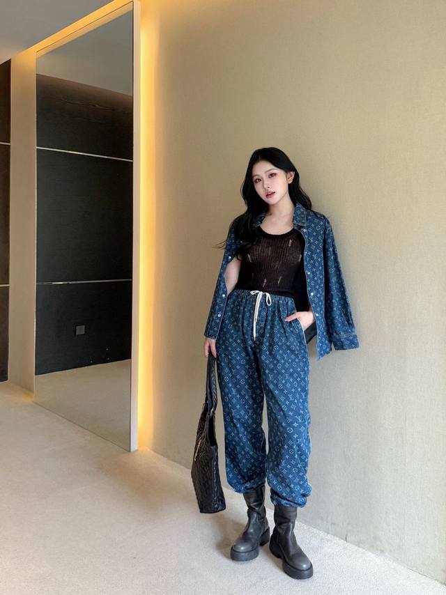 new set Lv Donkey 25Ss denim shirt and trousers set with four-leaf clover elemen