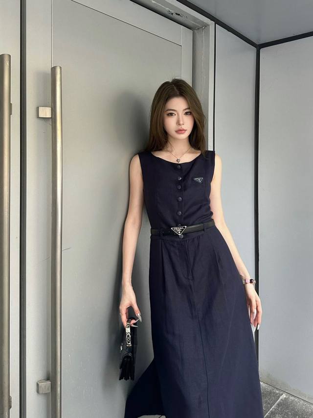New Pd Prada 25Ss Spring and Summer latest design full of stunning vest dress si
