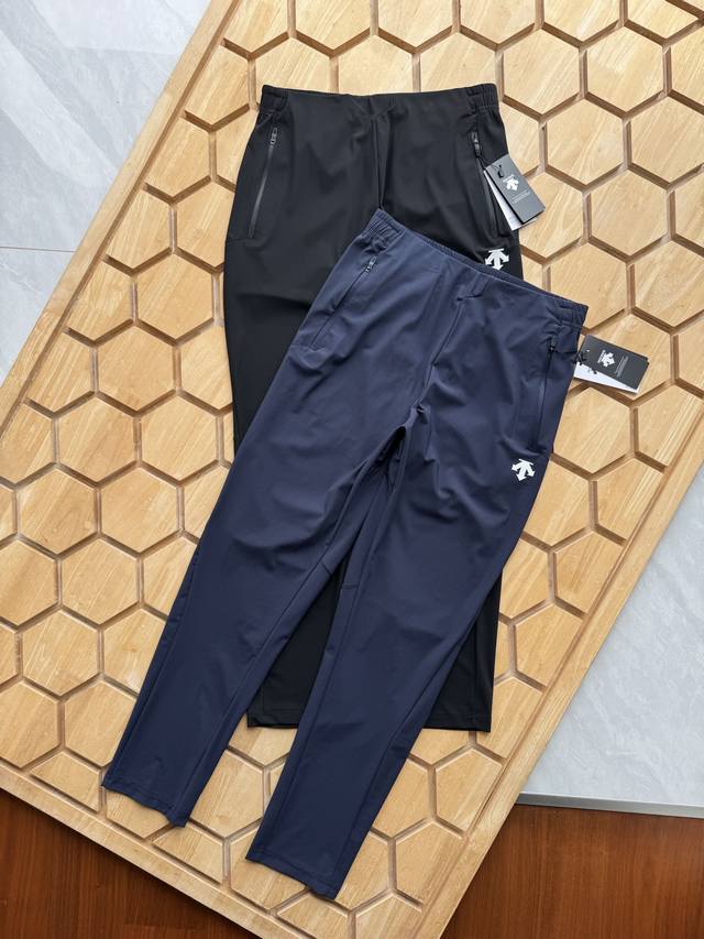 Descente outdoor sports quick-drying, breathable casual pants! Made from luxurio