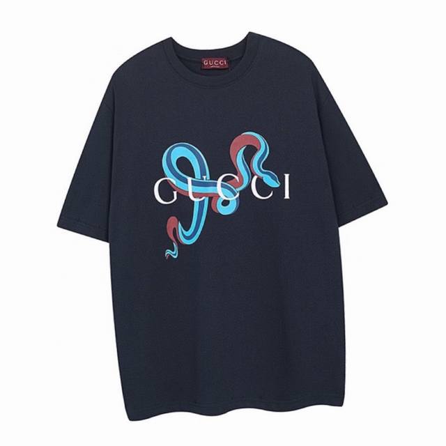 Gucci's new summer limited edition snake print crew neck short-sleeved T-shirt.