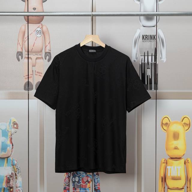 Balenciaga. Spring/Summer fabric jacquard short-sleeved T-shirt. Comfortable and