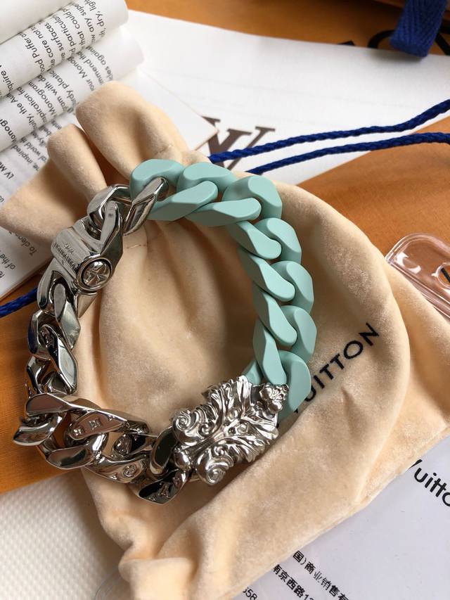 Top-of-the-line version, limited edition exclusively available through Dewu chan