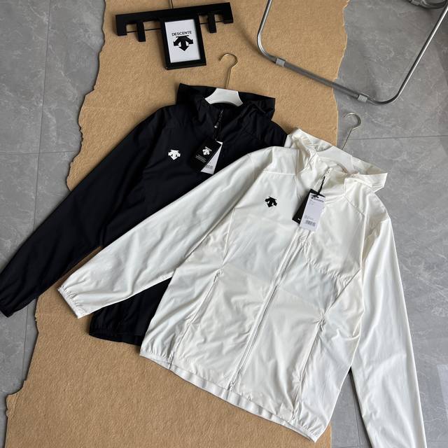 2025 Descente Summer New Outdoor Sun Protection Jacket. This hooded, unisex sun