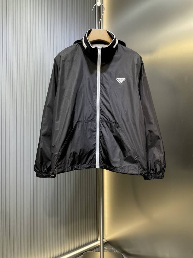 Prada premium original white zippered hooded windbreaker jacket. Fabric: 50s nyl