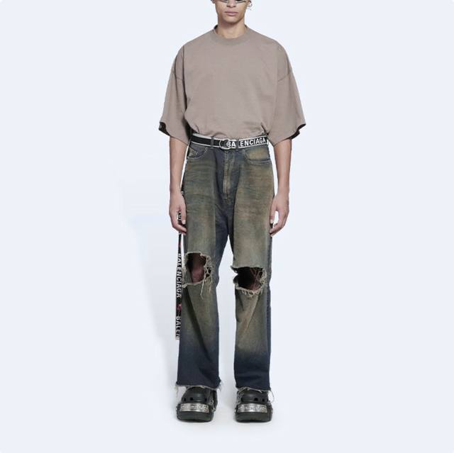 3016 Official website counter 1:1 quality Balenciaga Paris family hole jeans. Ce