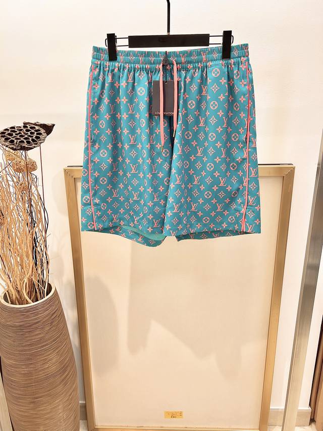 Size: 46, 48, 50, 52. Unisex. 197712170637032 1V. Louis House silk drawstring sh