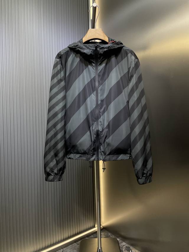 pattern on one side, like the code of the brand's genes. The other side is outli
