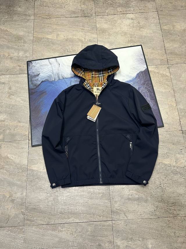 New Burberry 2025Ss Fall Collection: Warhorse Embroidered Men's Hooded Jacket. V