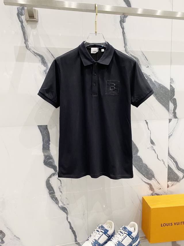 Burberry lapel polo shirt with simple small letter logo embroidery. Official bus