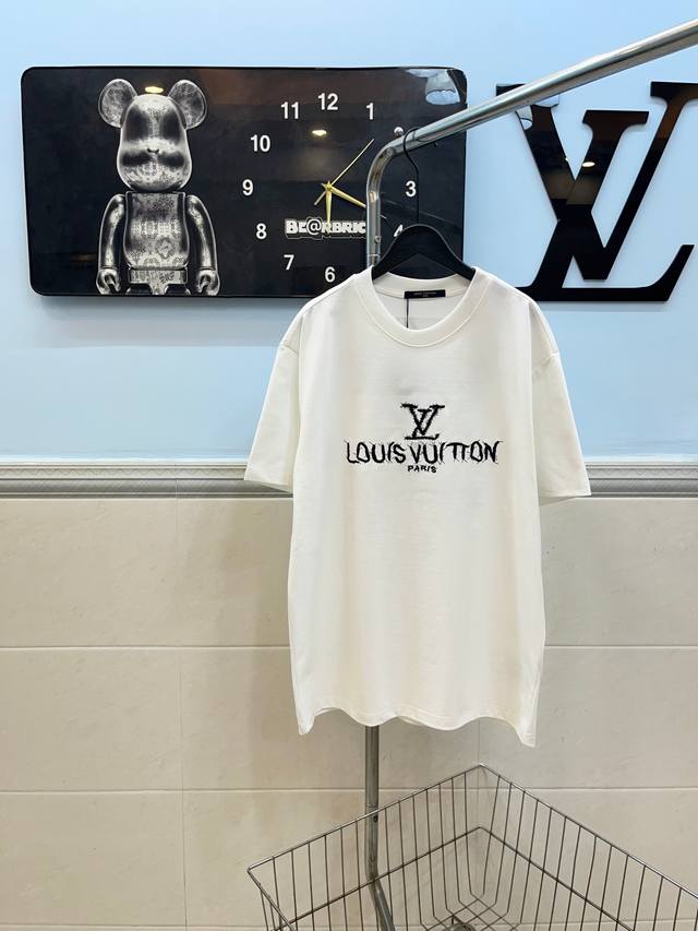 Style 159Louis Vuitton Lv exquisite embroidery round neck short sleeves made of