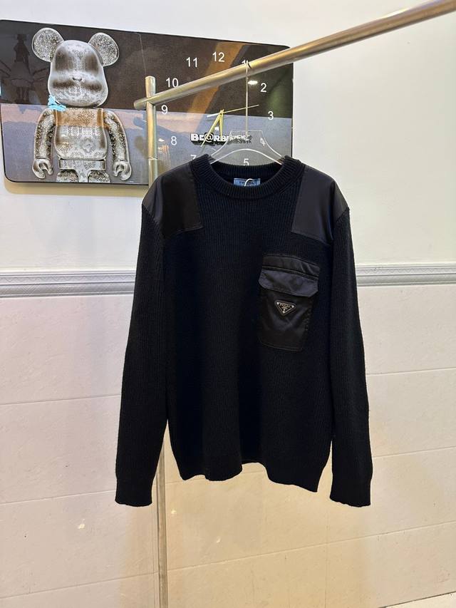 Style 0020 Prada long-sleeved crew neck sweater with a triangle logo on the ches
