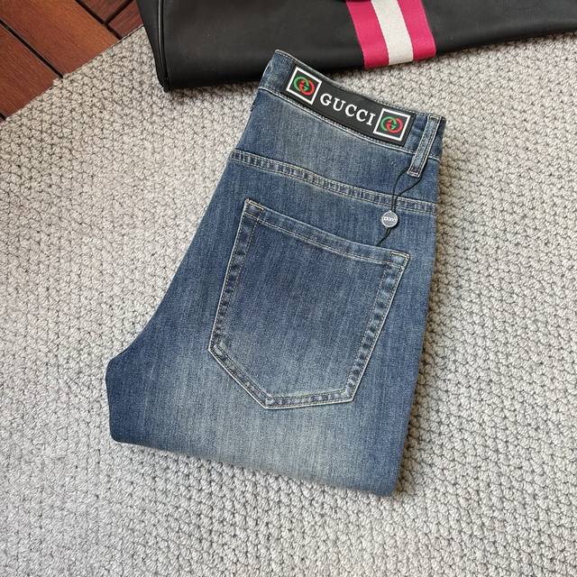 a vintage, new men's jeans with excellent stretch. Exclusively available on our