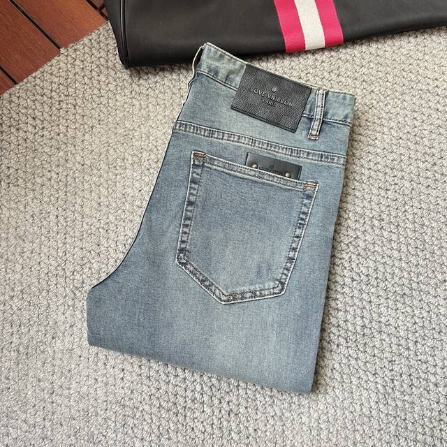 Lv 2025 new hot-selling jeans super customized style, the same classic logo as G