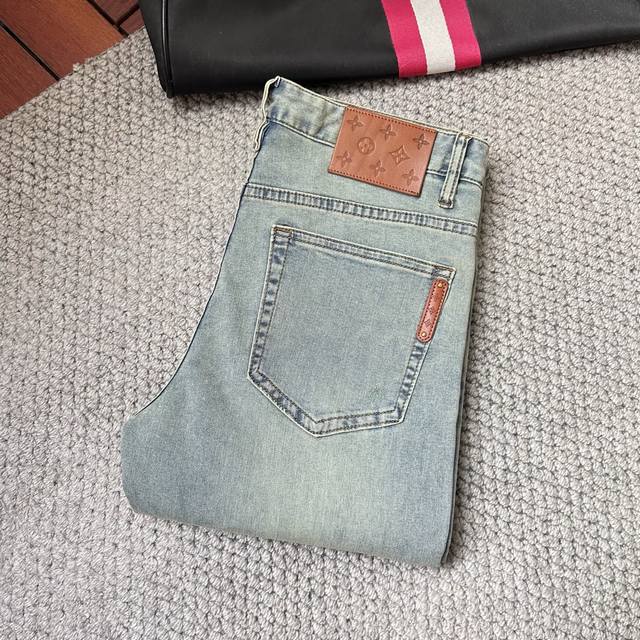 Lv '2025 new hot-selling jeans super customized style, the same classic logo as