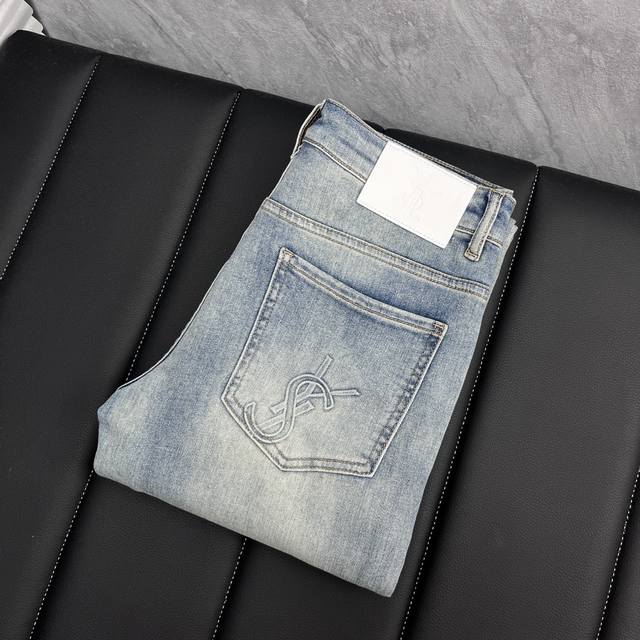 Saint-Lo's latest spring/summer jeans are a hot seller at the counter. Shared ta