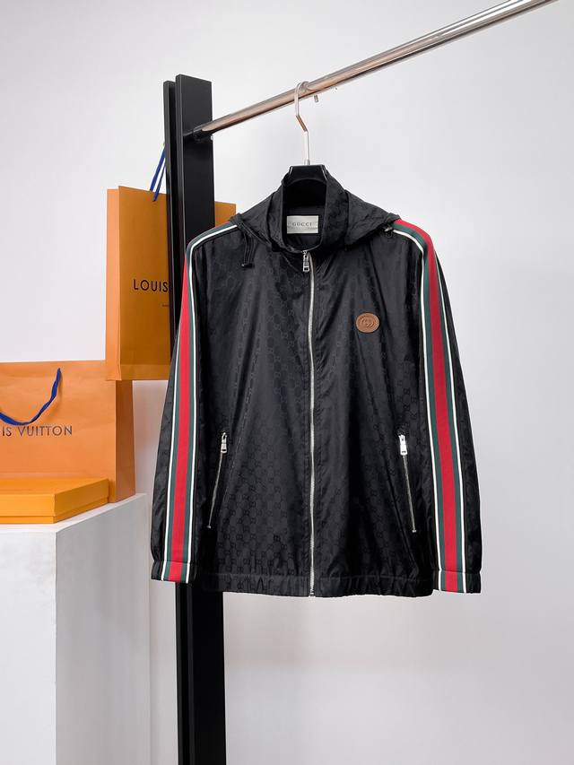 same style as Gucci's official website, now on sale! This new spring 2025 men's