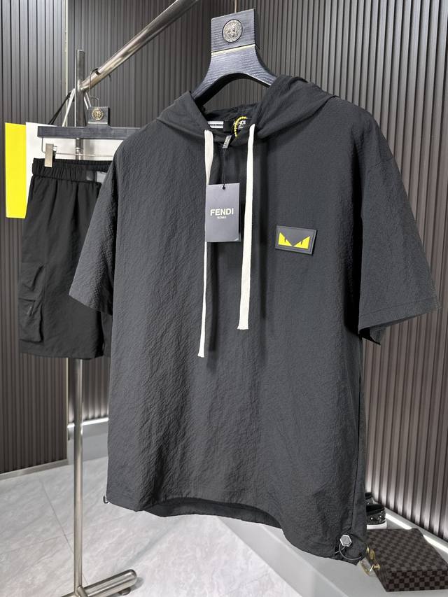 Fendi: 2025 Summer Men's Casual Short-Sleeve Suit. This stylish, in-stock item b